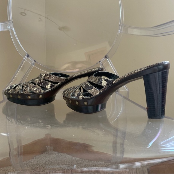 Stuart Weizman Snake print heels 8.5 - Picture 2 of 5
